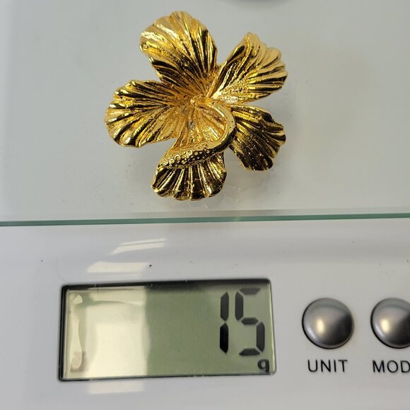 Large Gold Plated Hibiscus Brooch Pin - Picture 9 of 10